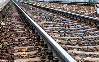 Kluczowa trasa kolejowa w regionie przejdzie remont. Pociągi przyspieszą z 80 do 160 km/h